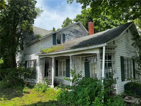 997 Yale Station Rd, Geneva, NY 14456