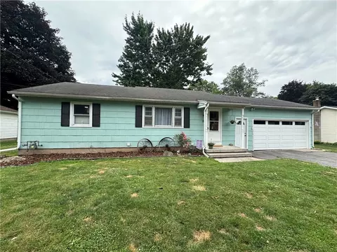 19 Hilltop Dr, Chili, NY 14514
