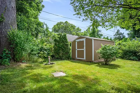 107 Covington Rd, Irondequoit, NY 14617 photo 5
