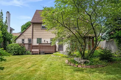 107 Covington Rd, Irondequoit, NY 14617 photo 4