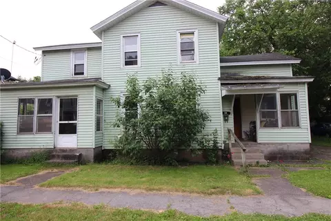 54 Shuler St, Lyons, NY 14489