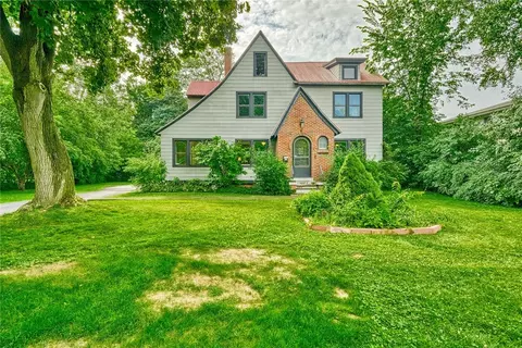 348 Grosvenor Rd, Brighton, NY 14610