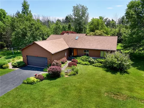 1 Newman Dr, Parma, NY 14468