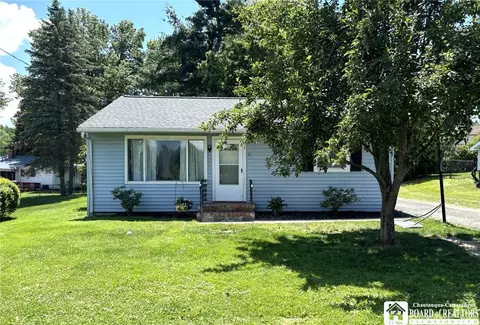 15 Central Ave, Ellicott, NY 14701