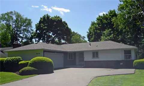 55 Penarrow Rd, Rochester, NY 14618