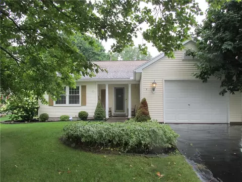 7 Freedom Pond Ln, Chili, NY 14514