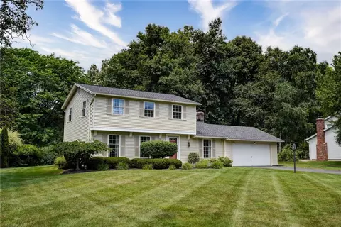 110 Hampton Way, Penfield, NY 14526