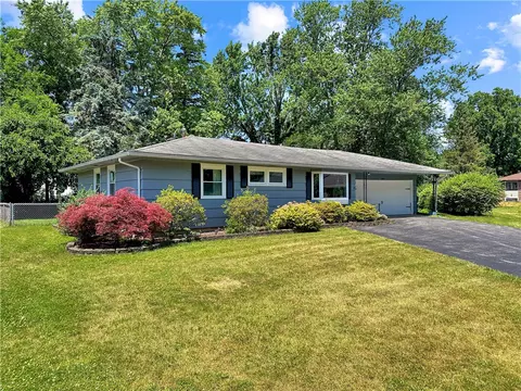 12 Caroline Dr, Gates, NY 14624