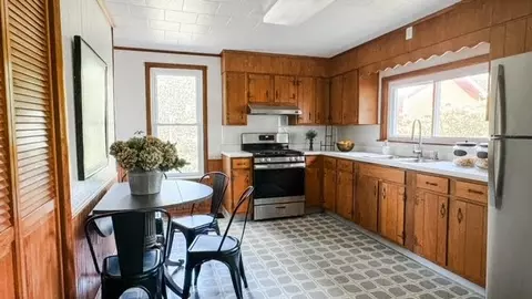96 Maple St, Lyons, NY 14489 photo 5