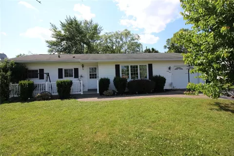43 Authors Ave, Henrietta, NY 14467