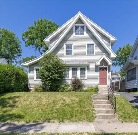 27 Vayo St, Irondequoit, NY 14609