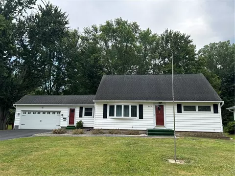 141 King Rd, Chili, NY 14428