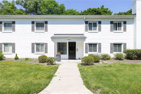 46 Lost Mountain Trl, Rochester, NY 14625