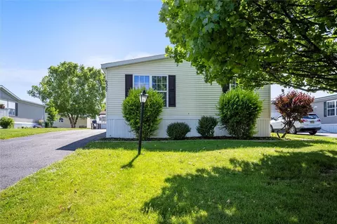 6357 Kims Drive Dr, Victor, NY 14564