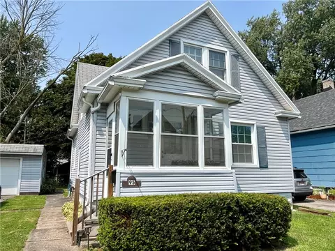 95 Akron St, Rochester, NY 14609
