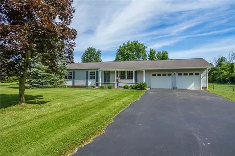 4258 Latting Rd, Shortsville, NY 14548