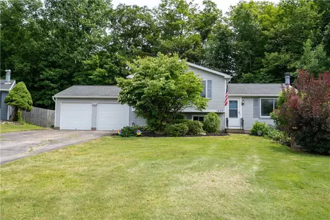 1600 Waterford Rd, Walworth, NY 14568