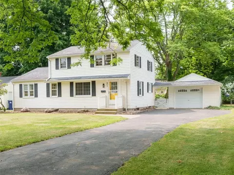 21 Scott Ln, Chili, NY 14624