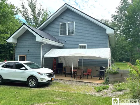10567 Chestnut Rd, Dunkirk, NY 14048 photo 3