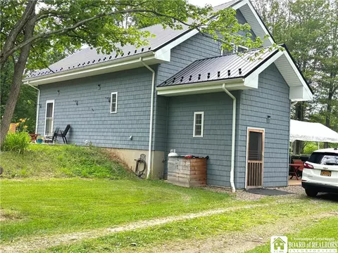 10567 Chestnut Rd, Dunkirk, NY 14048 photo 2