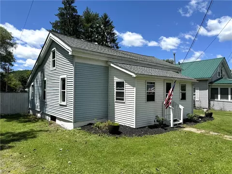 24 Second St, Andover, NY 14806