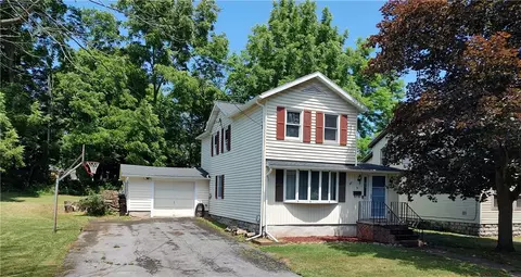 15 Elm St, Seneca Falls, NY 13148