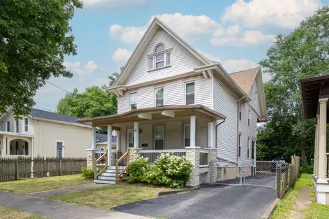 10 Clifton St, Rochester, NY 14611