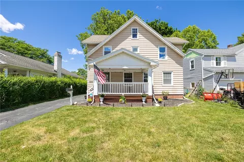 320 Harwick Rd, Irondequoit, NY 14609