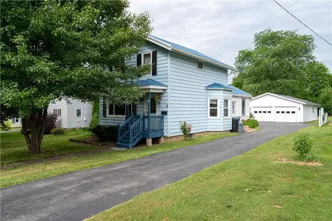 329 S Clinton St, Albion, NY 14411