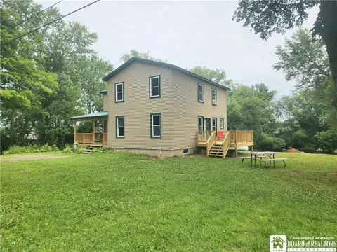 8790 Dye Rd, Villenova, NY 14138
