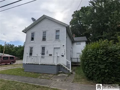 43 Orchard St, Pomfret, NY 14063