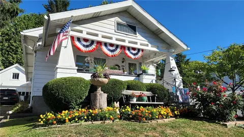 12 Lawrence Ave, Bradford, PA 16701