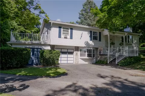 4 Hillcrest Dr, Milo, NY 14527
