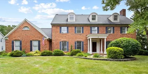 23 Merryhill Ln, Pittsford, NY 14534