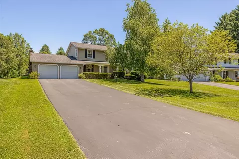 185 Hampton Way, Penfield, NY 14526