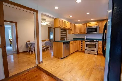 832 Dewitt Rd, Webster, NY 14580 photo 6
