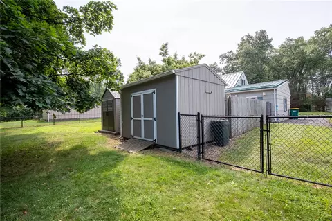 832 Dewitt Rd, Webster, NY 14580 photo 29