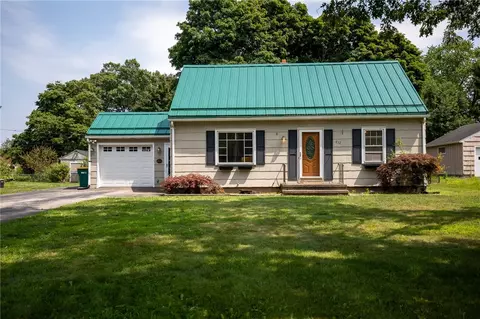 832 Dewitt Rd, Webster, NY 14580