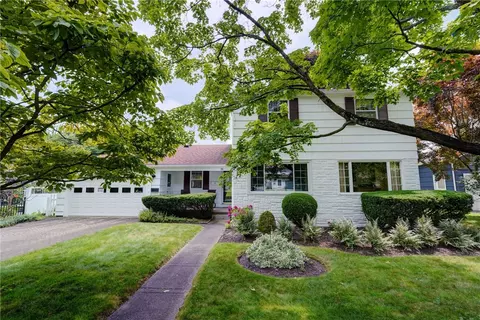 20 Aberthaw Rd, Rochester, NY 14610