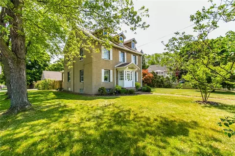 2924 Culver Rd, Irondequoit, NY 14622 photo 4