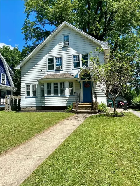 264 Renouf Dr, Gates, NY 14624