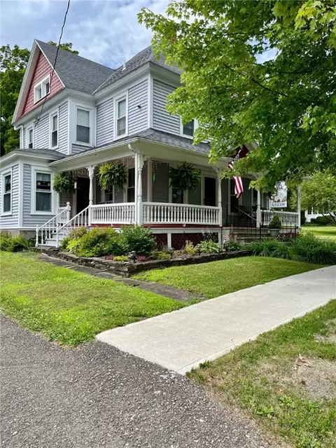 31 Scott St, Oxford, NY 13830