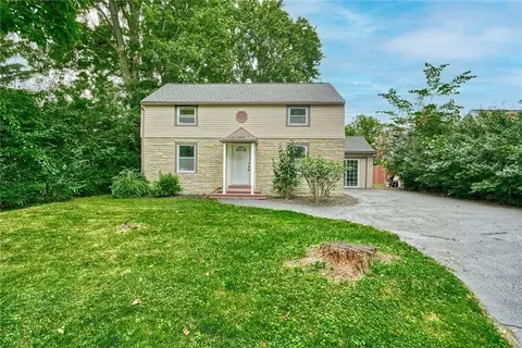 258 Mercer Ave, Gates, NY 14606