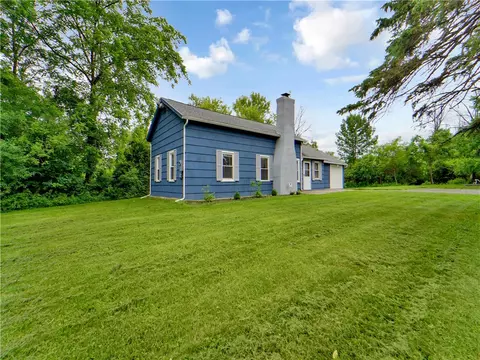 3107 Clover St, Pittsford, NY 14534