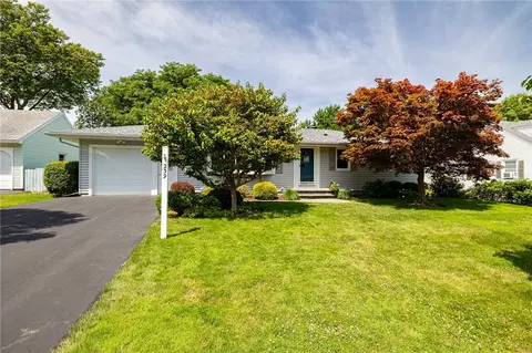 239 Morrow Dr, Greece, NY 14616