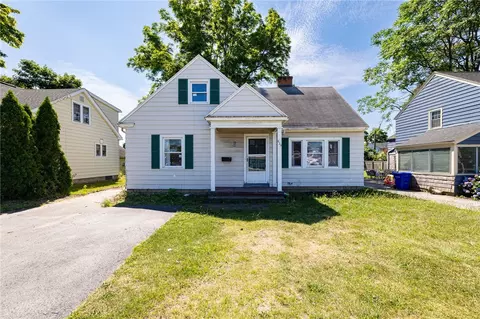 625 Stone Rd, Greece, NY 14616