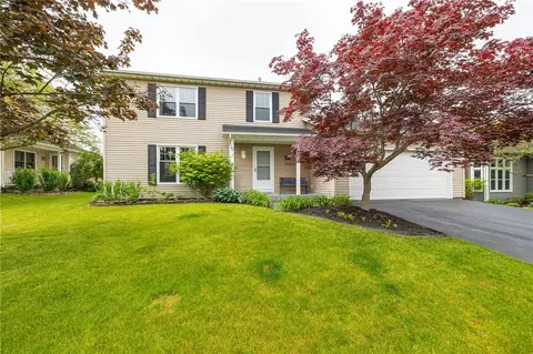 87 Mickens Bnd, West Henrietta, NY 14586