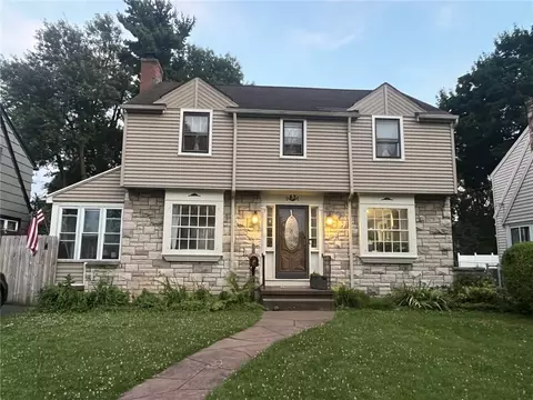 43 Yorkshire Rd, Irondequoit, NY 14609