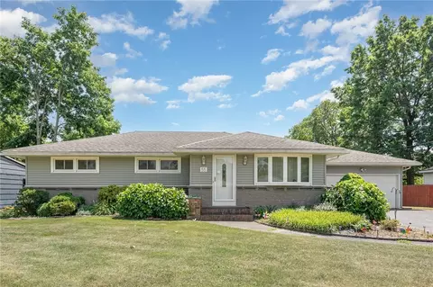 55 Stanridge Ct, Irondequoit, NY 14617
