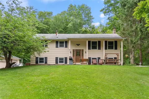 871 Stafford Rd, Shortsville, NY 14548